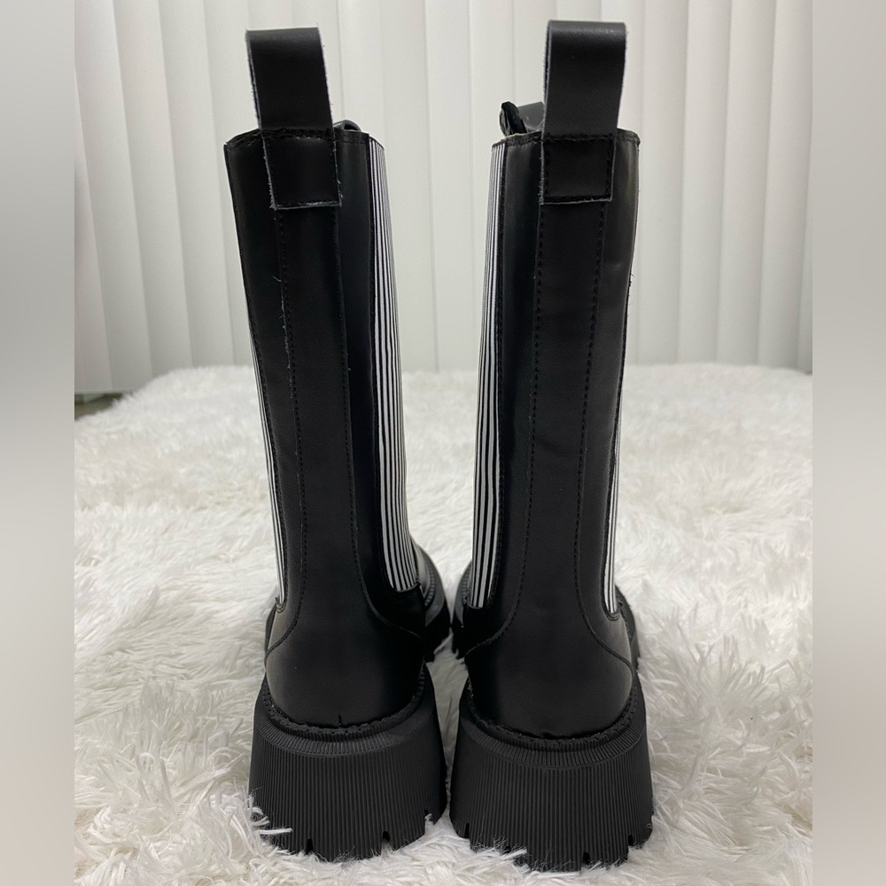 DISTURBIA Beetle Faux Leather Combat Boots Mid Calf Striped Black White US 6,7 - Picture 7 of 11